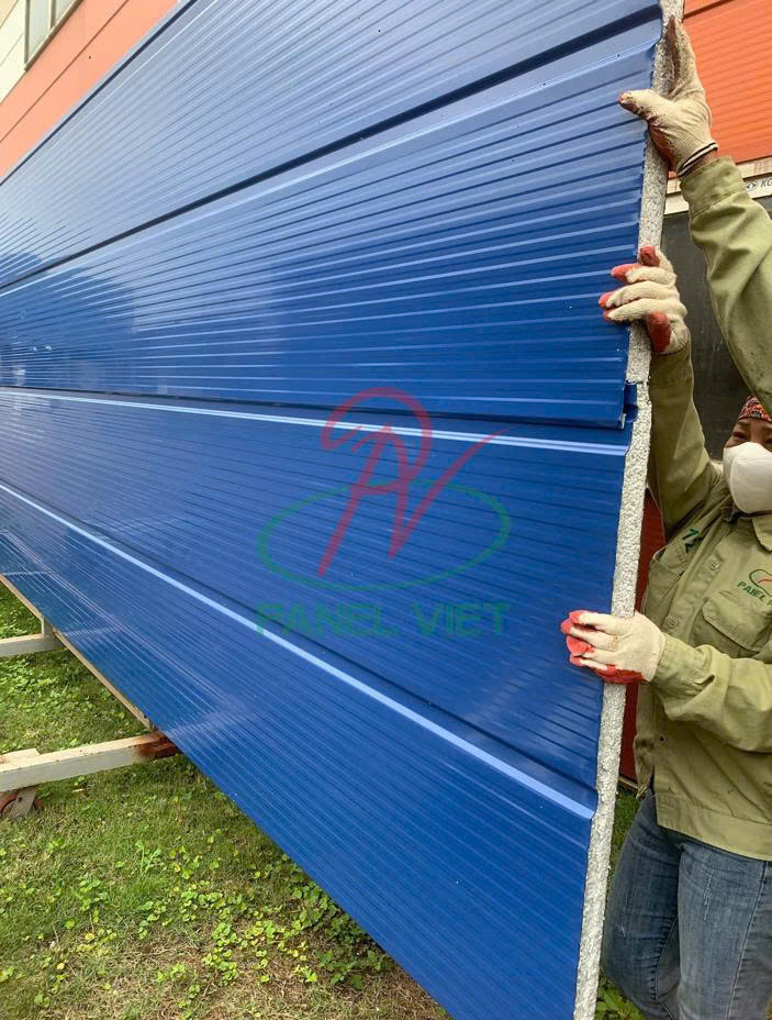 giá vách panel EPS màu xanh dương